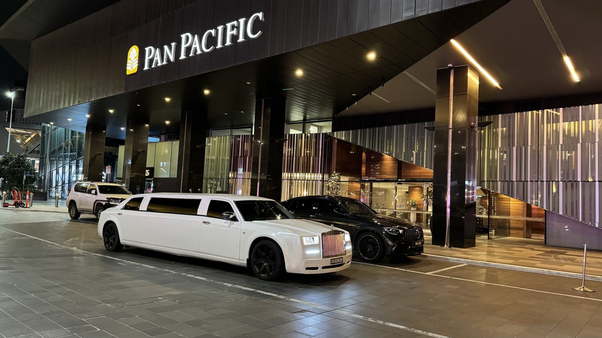 The Best Wedding Photo Locations in Melbourne (and How to Plan the Car Around Them)