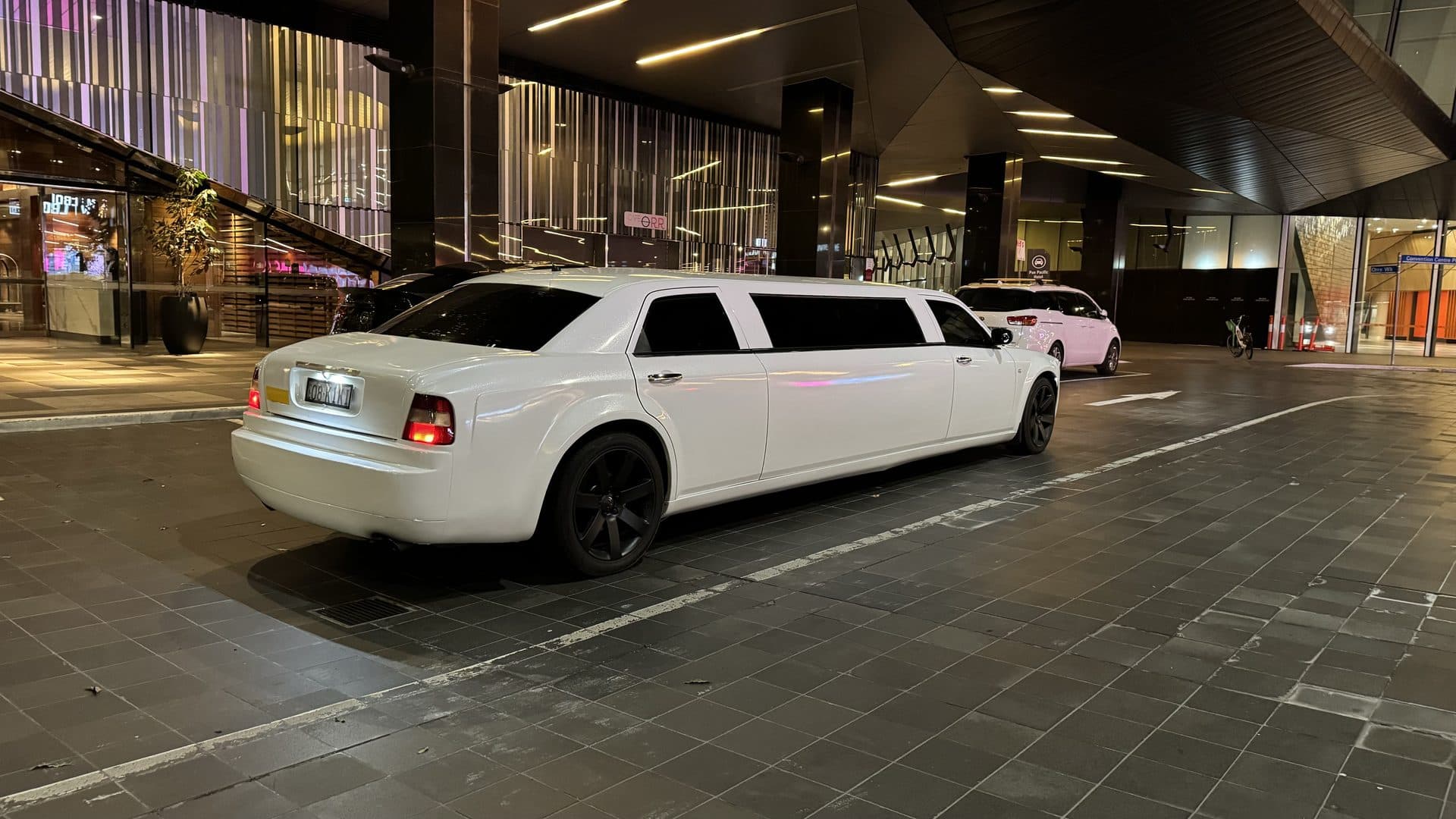 Wedding Transport Timeline: How to Schedule the Cars on Your Wedding Day