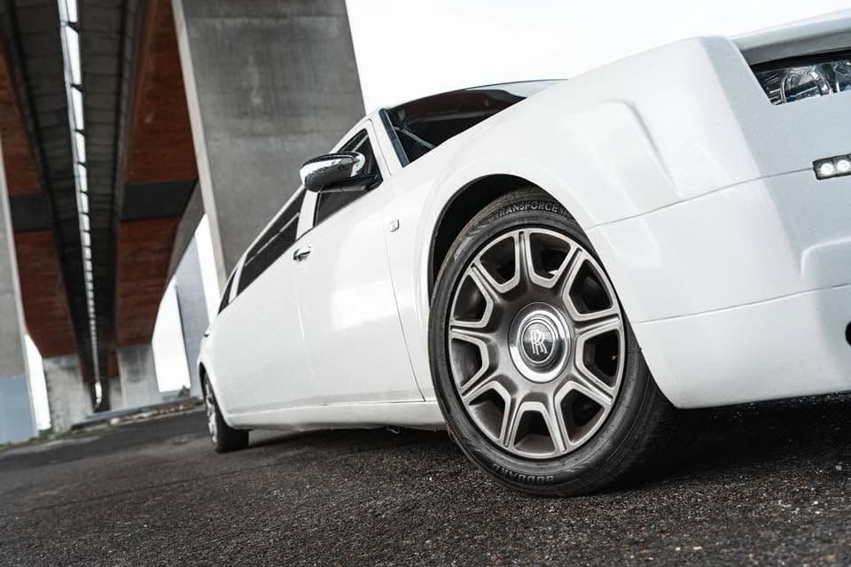 Rolls Royce Tribute wheel and body detail